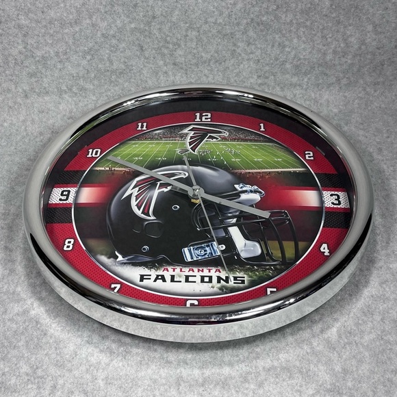 Atlanta Falcons NFL Round 12" Chrome Clock Wincraft Football Decor Man Cave - Picture 3 of 10